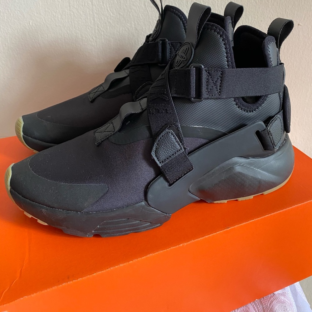 Nike Huarache City Sneakers